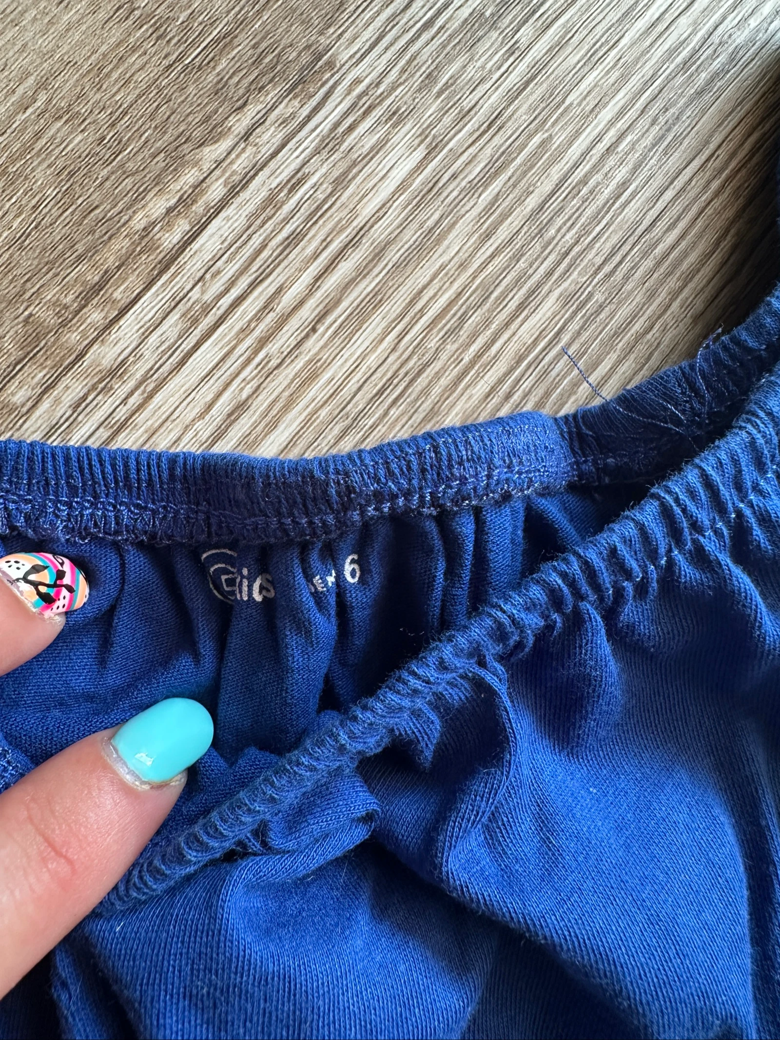 Top feminino Gémo azul com estampa de pássaros coloridos – 6 anos – photo 3
